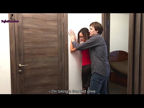 ❤️ கவர்ச்சியான ரியல் எஸ்டேட் நிறுவனமானது அவளது அபார்ட்மெண்ட்டை விற்கும்போது உணர்ச்சிவசப்பட்டு அவளது புண்டையை குலுக்கி குடுக்கிறாள் - கிரெம்பாய் தரமான செக்ஸ் ஆபாசத்தில் ta.hqpornvideos.ru